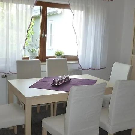 Groß * Laichingen