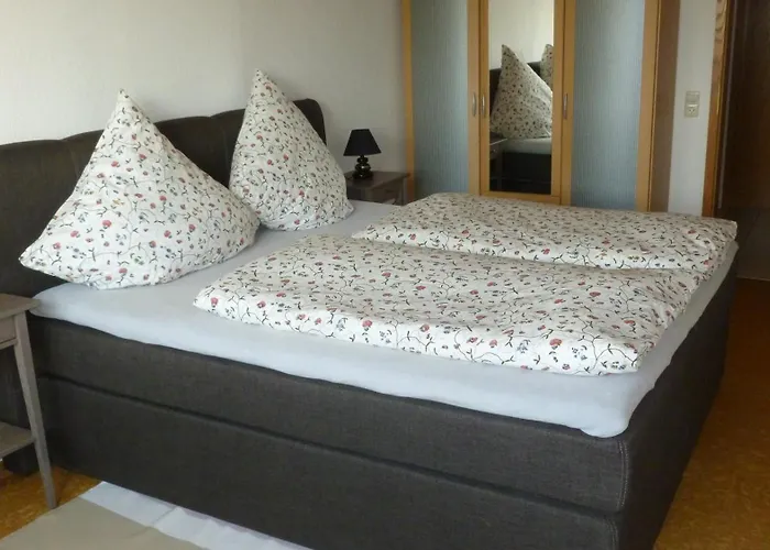 Gross Appartamento Laichingen